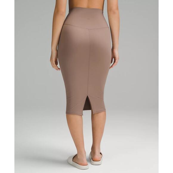 NWT Lululemon Nulu Slim-Fit High-Rise Skirt Size 4 - Picture 3 of 10